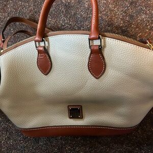 Dooney and Bourne pebble grained ivory purse handbag satchel